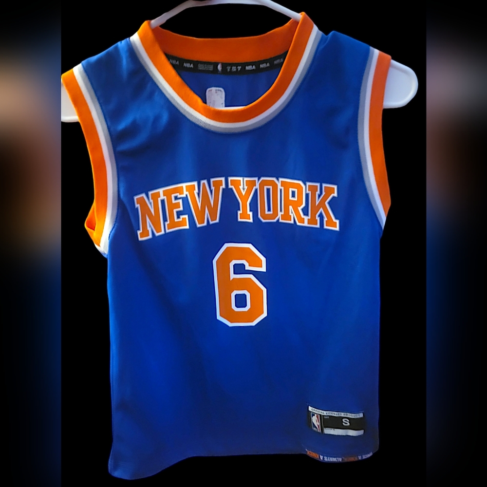Like New Men's Small New York Knicks Porzingis Nike Blue Jersey